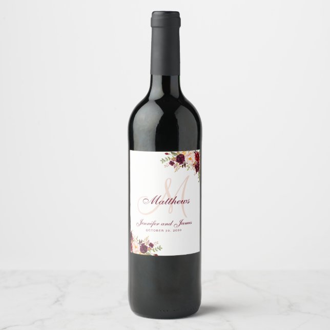 Burgundy Floral Elegant Blush Monogram Wedding Weinetikett (Vorderseite)