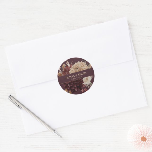 Burgundy Floral Gothic Wedding Round Sticker (Enveloppe)