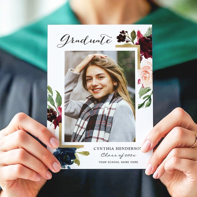 Burgundy Floral Navy Blue Foto Graduation Party Einladung (Von Creator hochgeladen)