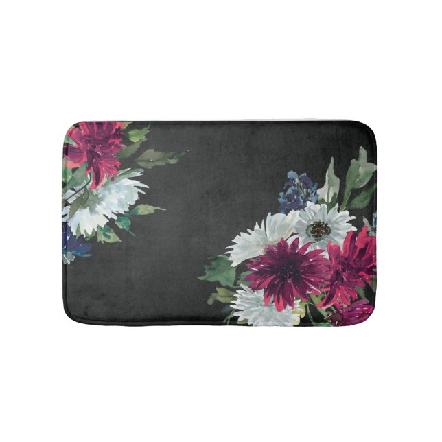 Burgundy-Floral-Splash auf beängstigend schwarz Badematte (Vorderseite)