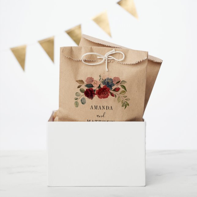 Burgundy Floral Wedding Party Geschenktütchen (Party)