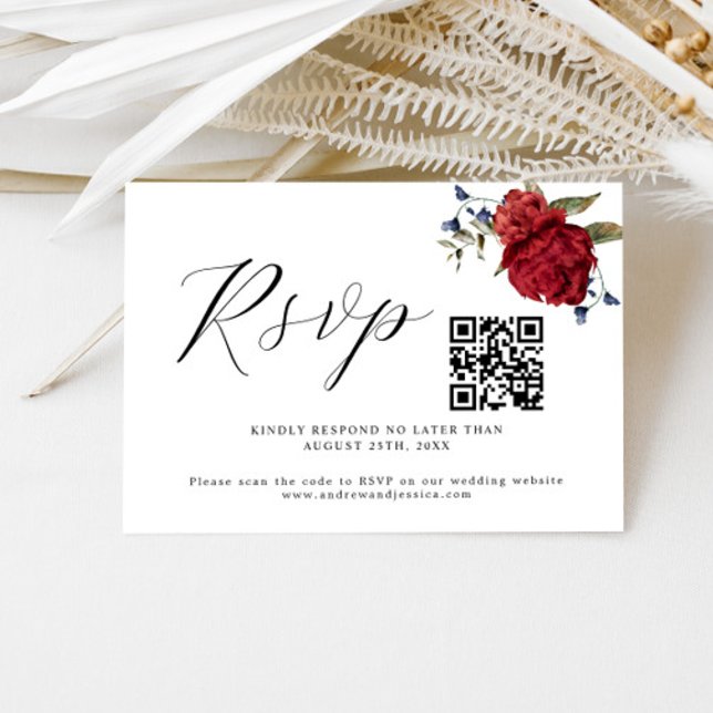 Burgundy Floral Wedding QR Code RSVP Card (Von Creator hochgeladen)