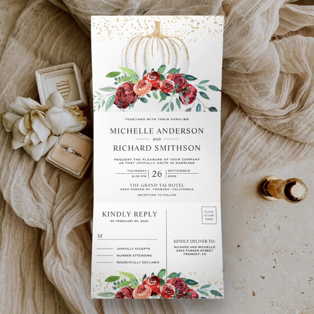 Burgundy Floral White Pumpkin HerbstHochzeit im He Dreifach Gefaltete Einladung (Von Creator hochgeladen)