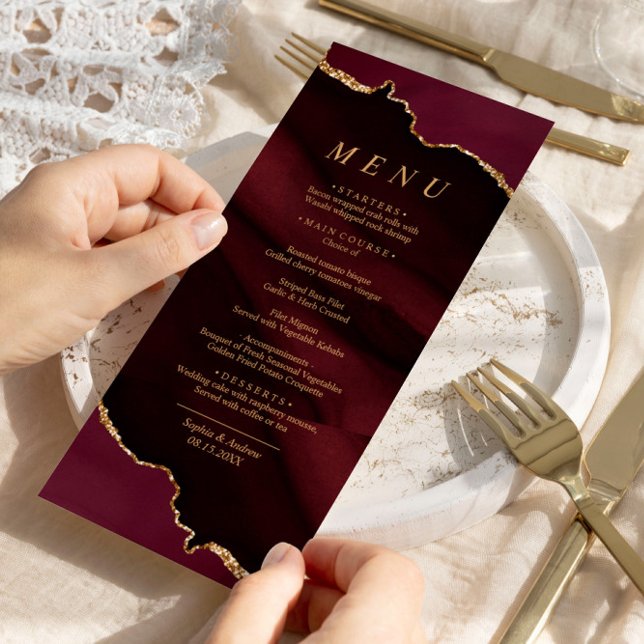 Burgundy Gold Calligraphy Wedding Menu Menükarte (Von Creator hochgeladen)