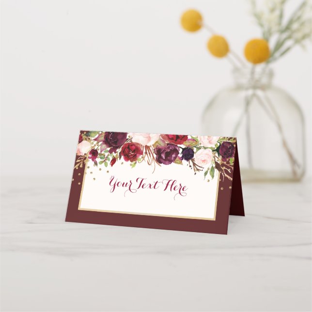 Burgundy Gold Confetti Floral Wedding Platzkarte (Vorderseite)