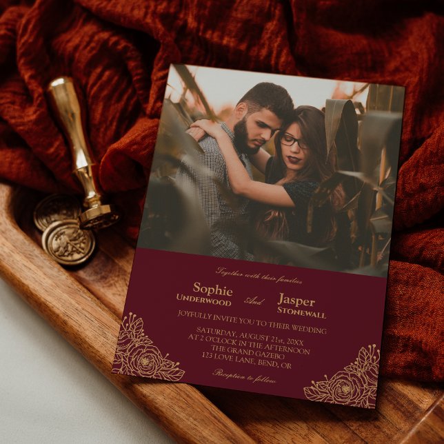 Burgundy Gold Floral Formal Foto Hochzeit Einladung (Von Creator hochgeladen)