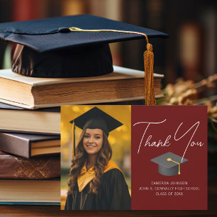 Burgundy Graduate Foto Personalisierter Abschluss Dankeskarte