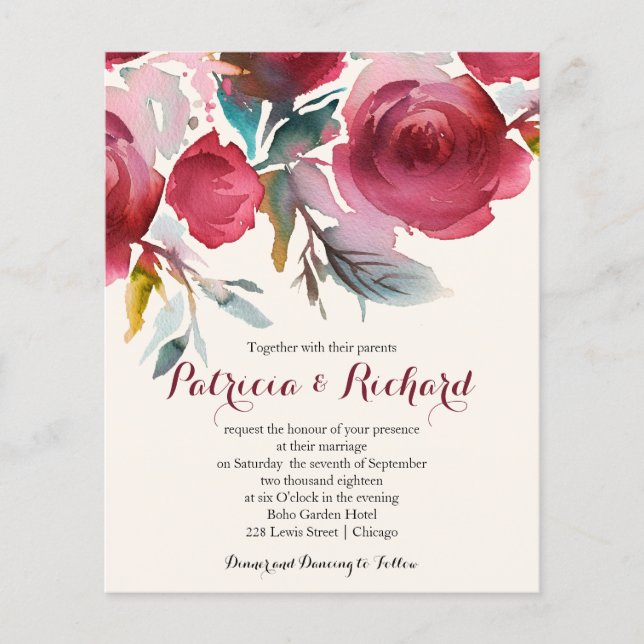 Burgundy Marsala Budget Floral Wedding Einladung (Vorderseite)