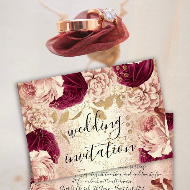 Burgundy Marsala Wedding Rose Gold Rose Bloral Einladung (La teoria delle relatività generale di Einstein ha introdotto correzioni alla teoria di Newton che d)
