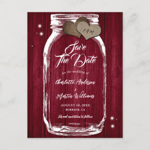 Burgundy Mason Jar Wood Wedding speichern das Datu Ankündigungspostkarte