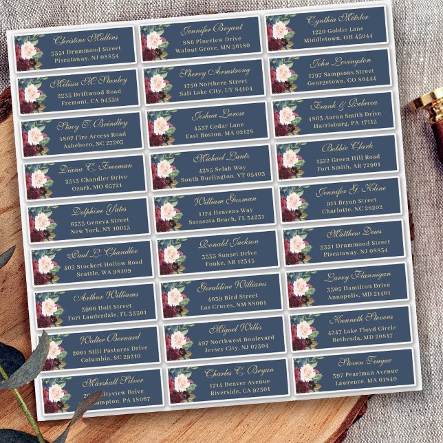 Burgundy Navy Blue Floral Wedding Guest Address Aufkleber (Von Creator hochgeladen)