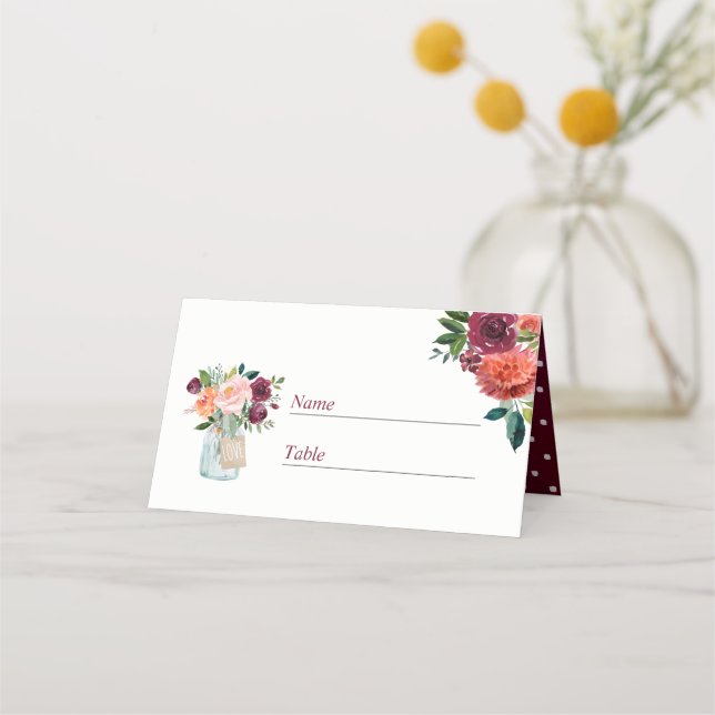 Burgundy Pink Floral Mason Jar Wedding Platzkarte (Vorderseite)