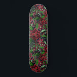 Burgundy Poinsettia Blume Wasserfarbe Skateboard<br><div class="desc">Dieses wunderschöne und künstlerische Muster ist perfekt für die Weihnachtsferien. Es ist bordeauxrot, hellrot, waldgrün und Imitat mit handbemalten Aquarelltönen, Blume, Efeu-Blätter und Beeren-Mustern auf dunkelmarineblau-blauem Hintergrund. Es ist modern, festlich, einzigartig und elegant. Stilisieren Sie mit diesem handbemalten Druck, der von dem Künstler La Femme, Rachel Matheney, gemacht wurde. ***WICHTIGE...</div>