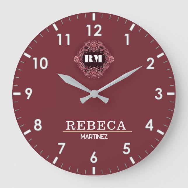 Burgundy Red and Gold Personalized Custom Monogram Große Wanduhr (Vorderseite)