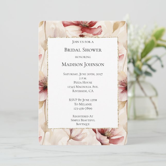 Burgundy Red Cream Floral Brautparty Einladung (Stehend Vorderseite)