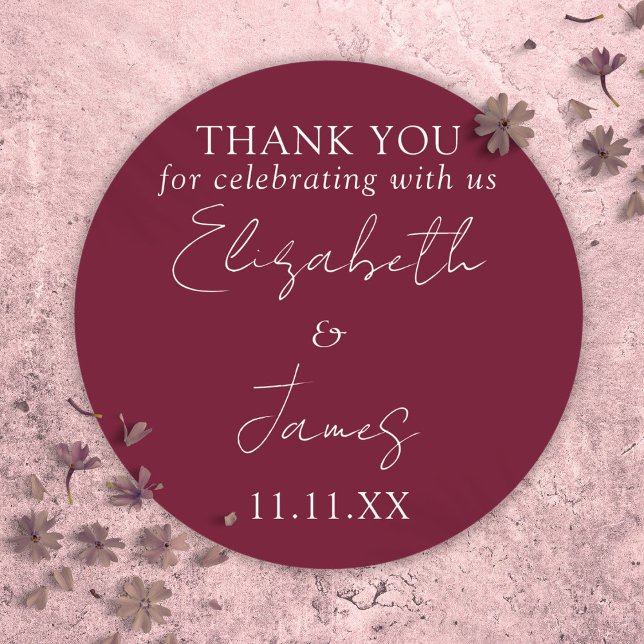 Burgundy Red Elegant Script Wedding Vielen Dank Runder Aufkleber (Burgundy Red Elegant Script Wedding Thank You Classic Round Sticker)