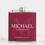 Burgundy Red Personalisiert Trauzeugen Flachmann<br><div class="desc">Fügen Sie Ihrer Hochzeit eine persönliche Touch mit personalisierten Trauzeugen Flasche. Dieser Kolben weist den Namen des personalisierten Trauzeugen mit dem Titel und dem Hochzeitstag in Weiß und Mono auf,  in hellbordeauxrot als Hintergrund,  im klassischen Serif-Schriftart,  auf bordeauxrotem Hintergrund. Auch perfekt für Trauzeuge,  Brautvater,  Ringträger und mehr.</div>