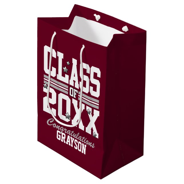 Burgundy|Silver Schließ Class Year Mittlere Geschenktüte (Vorderseite Schrägansicht)