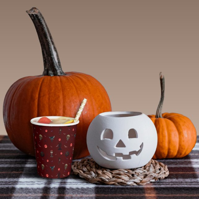 Burgundy Spooky Character Pattern Halloween Pappbecher (Von Creator hochgeladen)