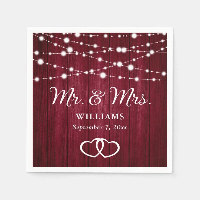 Burgundy String Lights Herz rustikale Holzhochzeit Serviette (Vorderseite)