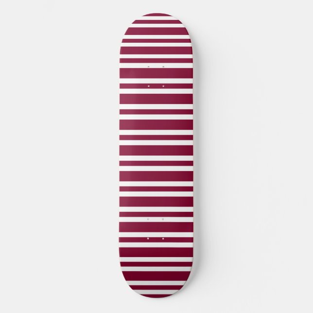 Burgundy White Stripes Seamless Pattern Skateboard (Vorderseite)