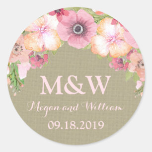 Burlap Rustic Pink Floral Monogram Wedding Tag Runder Aufkleber