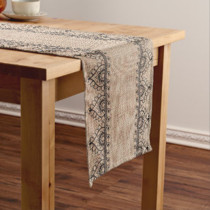 Burlap und Black Lace Print Großer Tischläufer