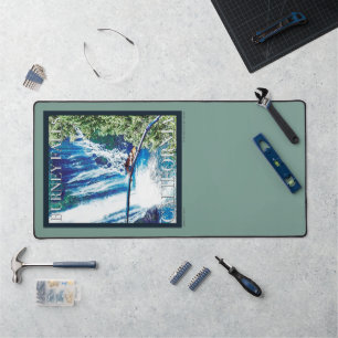 Burney Falls, CA Poster Schreibtischunterlage