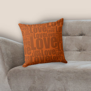 Burnt Orange Liebe Typografie Kissen
