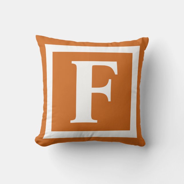 Burnt Orange Monogram Letter Outdoor Pillow Kissen (Vorderseite)