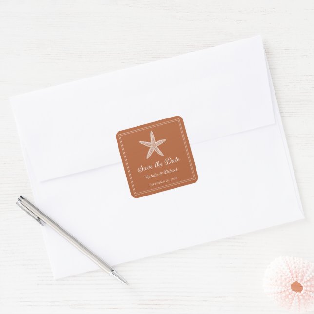 Burnt Orange Starfish Save the Date Quadratischer Aufkleber (Umschlag)