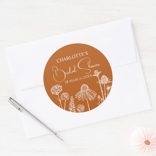 Burnt Orange Wildblumen Sketched Brautparty Runder Aufkleber (Umschlag)