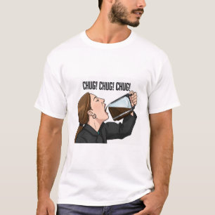 Büroangestellte, die Kaffee aus der Kanne trinkt H T-Shirt