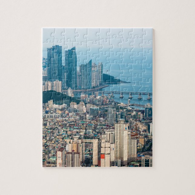 Busan Stadt Skyline. Provinz Yeongnam, Südkorea (Vertikal)