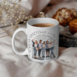 Business Modern Arch Foto Weihnachten Kaffeetasse<br><div class="desc">Moderne minimale Grafik abstrakte Form Foto Jahreszeiten Gruß Weihnachten Firmenfeiertag Gast Geschenk für Tasse. Kühne auf Trend-Design. Teil einer Ferienkollektion.</div>