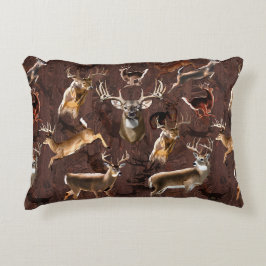 Busy Whitetail Deer Dekokissen