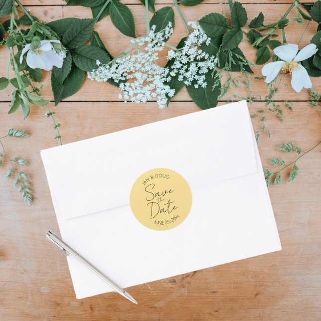 Butter Gelb stylisierte Hochzeit Speichern Sie das Runder Aufkleber (In Situ Wedding)