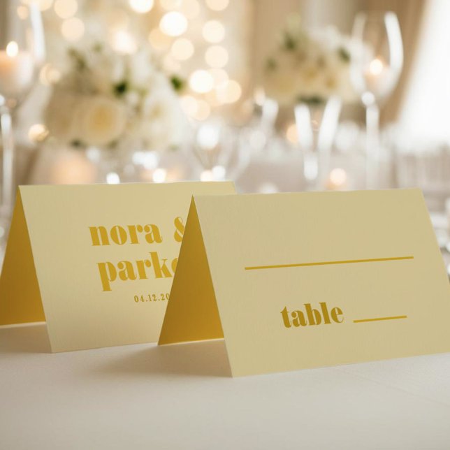 Butter Yellow Bold Typografy Simple Wedding Platzkarte (Butter Yellow Bold Typography Simple Wedding Place Card)