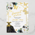 Butterfly 16 . Geburtstag Black Dress Gold Foil Folieneinladung<br><div class="desc">Adorable, schwarze Blumen 16. Geburtstagsfeier Einladungen. Einfach mit Ihren Daten personalisieren. Bitte kontaktieren Sie mich per Chat, wenn Sie Fragen zum Kunstwerk haben oder eine Anpassung benötigen. Karo der Auflistung für weitere Elemente. BITTE BEACHTEN SIE: Für Unterstützung bei Bestellungen, Versand, Produktinformationen usw. wenden Sie sich direkt an den Zazzle Kundenservice...</div>