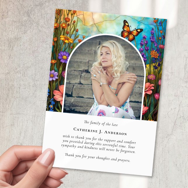 Butterfly Floral Memorial Foto Beileid Beerdigung Dankeskarte (Von Creator hochgeladen)