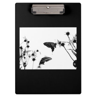 Butterfly mit B/W auf einer Blume Zwischenablage Klemmbrett