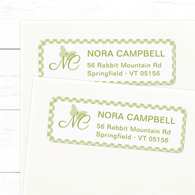 Butterfly Monogram Green Gingham Rücksendeadresse (Modern, elegant butterfly monogram return address label in light green with plaid background.)