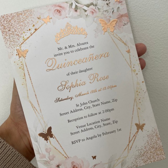 Butterfly Rose Gold Pink Blush Bloral Quinceanera Folieneinladung (Von Creator hochgeladen)