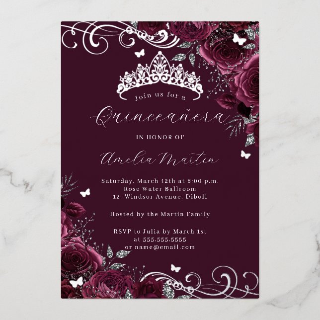 Butterfly Silver Burgundy Floral Quinceanera Folieneinladung (Vorderseite)