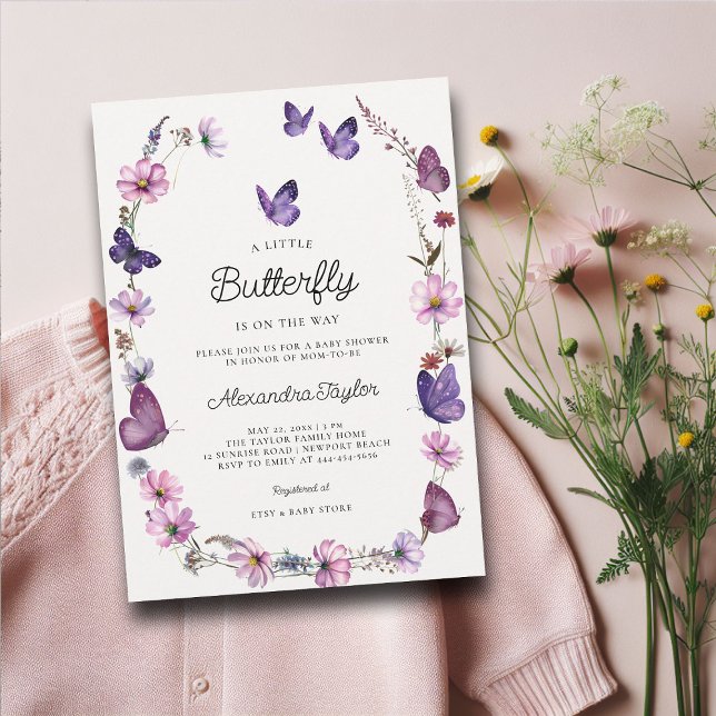 Butterfly Wild Lila Mauve Pink Baby Girl Dusche Einladung (little butterfly baby girl shower invitation cottage garden watercolor purple wildflowers boho frame)