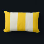 Buttergelb und Ecru Streifen Kissen<br><div class="desc">Weite Streifen in Buttergelb und Ekru Elfenbein sind ein moderner und prächtiger Akzent für Ihre Wohngestaltung. Paarung mit mutigeren Mustern für einen eleganten Mix und einen On-Trend-Stil.</div>