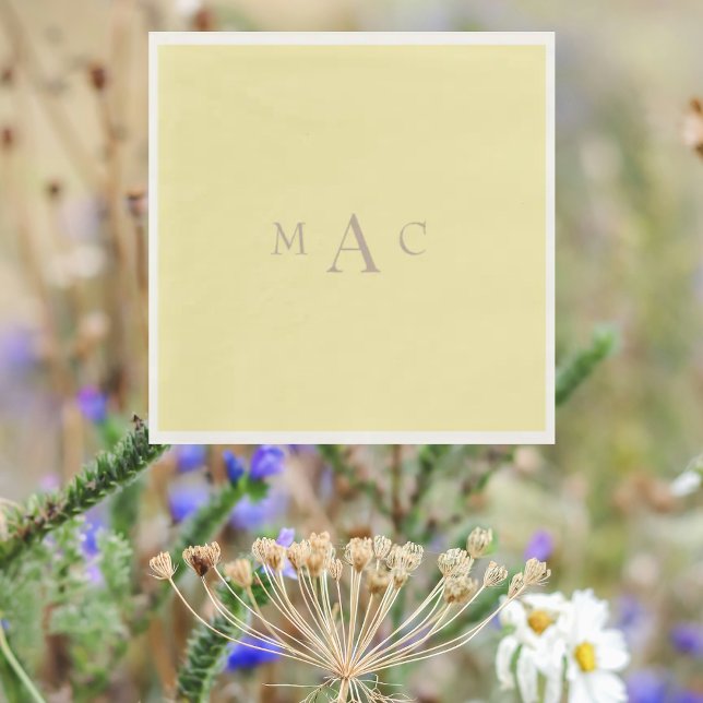 Buttery Yellow Monogram Wedding Cocktail Serviette (Von Creator hochgeladen)