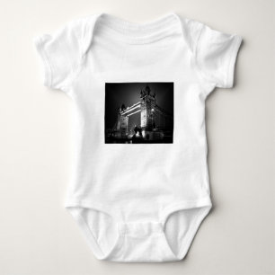BW Black & White London Tower Bridge Baby Strampler