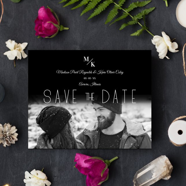 BW Chic Minimalistisch Classic Foto Initials (Von Creator hochgeladen)