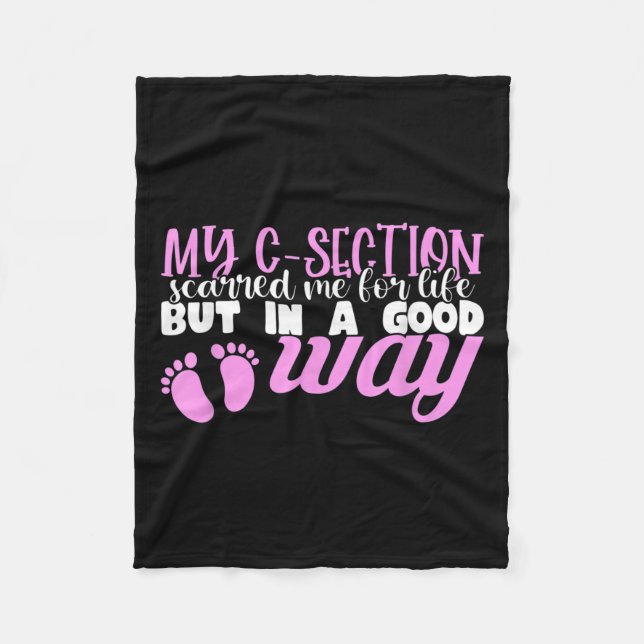 C-section Cesarean New Mom Of Baby Girl Recovery Q Fleecedecke (Vorderseite)